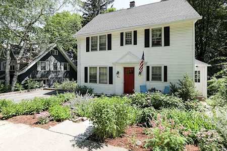 11 Saint Elmo Rd Worcester, MA 01602