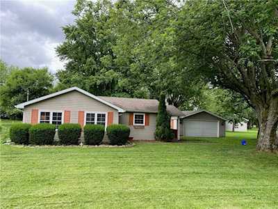 905 Catalpa Dr Anderson, IN 46013