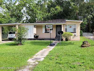 2724 Begonia Rd Jacksonville, FL 32209