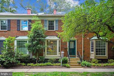 1668 Albermarle Dr Crofton, MD 21114