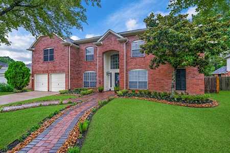 6021 Whispering Lakes Dr Katy, TX 77493