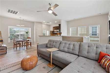 2913 Saville LOOP #9C Austin, TX 78741