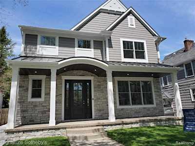 544 Wallace St Birmingham, MI 48009