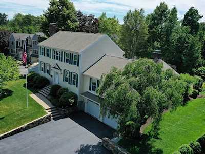 100 Worcester Ln Waltham, MA 02451