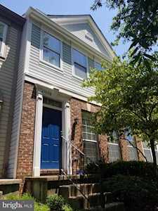 47608 Sandbank Square Sterling, VA 20165
