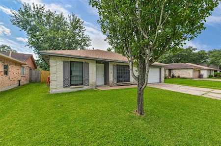 12215 Kings Meadow Dr Houston, TX 77044