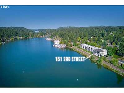 151 3rd St #1 Lake Oswego, OR 97034