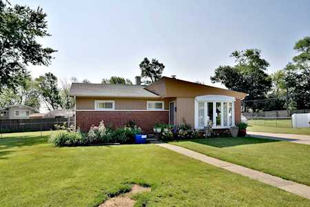 725 N Linda Ln Addison, IL 60101
