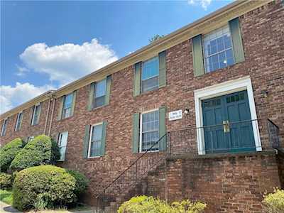 5637 Kingsport Dr Atlanta, GA 30342