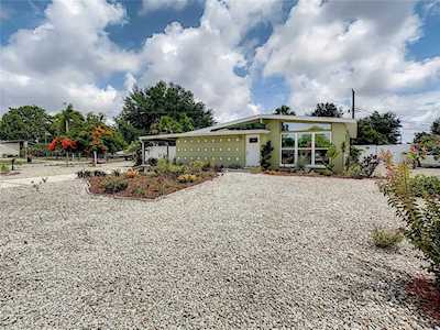2415 Holyoke Ave Bradenton, FL 34207