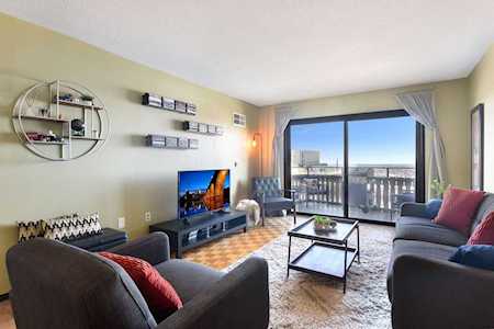 400 Groveland Avenue #2210 Minneapolis, MN 55403