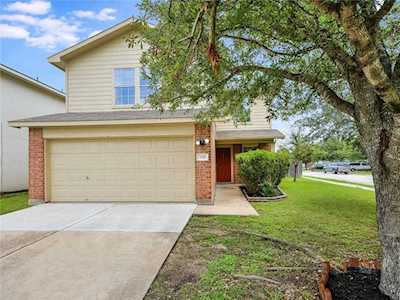 319 Jack Rabbit LN Buda, TX 78610