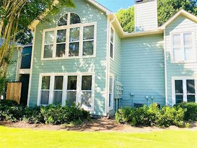 3201 Canyon Point Circle Roswell, GA 30076