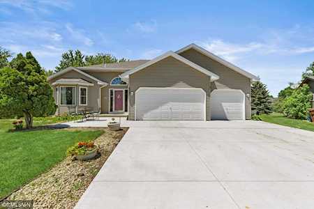 6047 Kaiser Circle NE Albertville, MN 55301