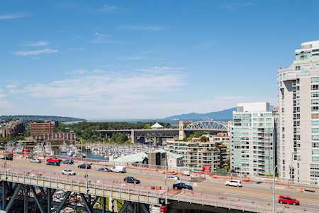 638 Beach Crescent #1805 Vancouver, BC V6Z 3H4