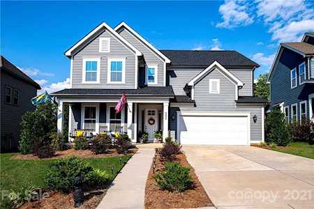 952 Elderberry Ln Lake Wylie, SC 29710