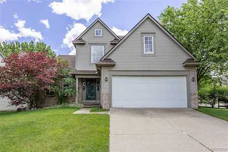 3221 Aldwych Circle Ann Arbor, MI 48105
