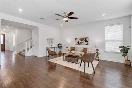 1525 Gautami DR Austin, TX 78753