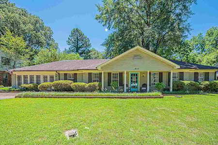 455 Sterling Dr Collierville, TN 38017