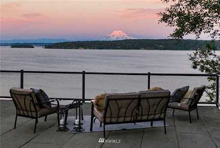 6821 Cliff Ave SW Longbranch, WA 98351