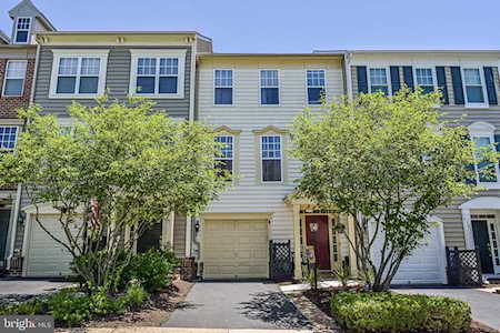 9183 Ribbon Falls Loop Bristow, VA 20136