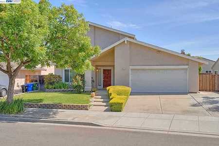 32570 Lake Chad St Fremont, CA 94555