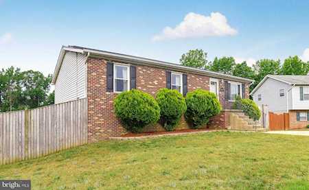 22437 Sara Ct Great Mills, MD 20634