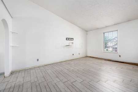 313 Effington Lane Columbus, OH 43207