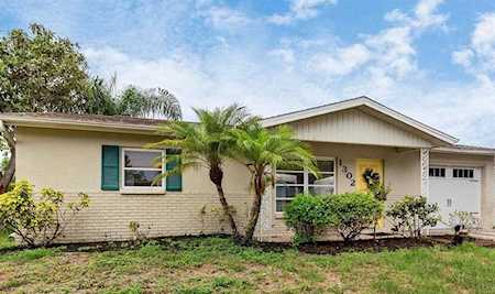 1302 Ridgewood Ave Venice, FL 34285