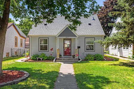 4827 Dupont Avenue N Minneapolis, MN 55430