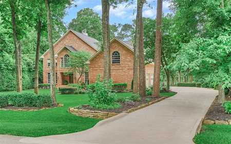10 Southgate Dr The Woodlands, TX 77380