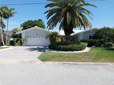 213 Howard Dr #A Belleair Beach, FL 33786