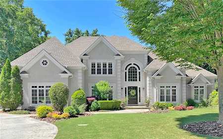 8730 Torrington Dr Roswell, GA 30076