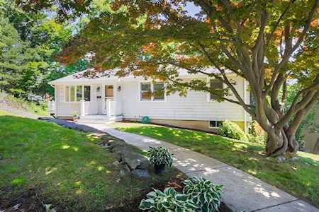 11 Twin Circle Dr Arlington, MA 02474