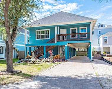 520 Pine Rd Clear Lake Shores, TX 77565