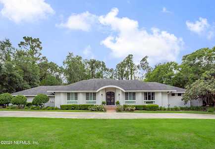 8256 Hollyridge Rd Jacksonville, FL 32256