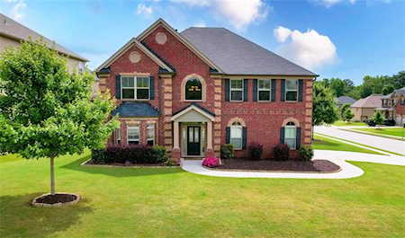 1050 Del Mar Club Dr Dacula, GA 30019