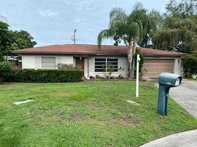 1466 Lake Side Ct Dunedin, FL 34698