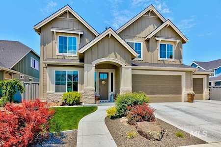 5261 S Hill Farm Avenue Meridian, ID 83642