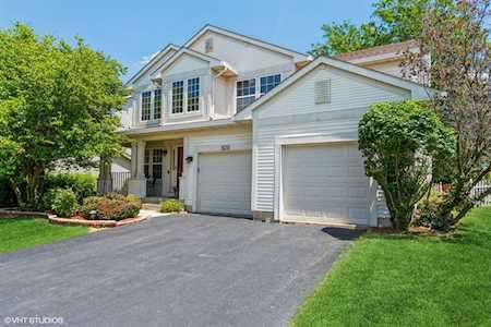 2132 Horncastle Ln Naperville, IL 60564