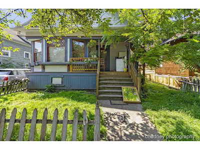 3818 SE Salmon St Portland, OR 97214