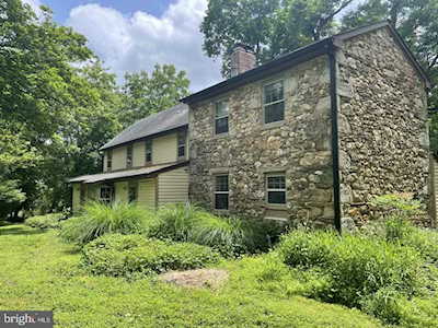3233 Sharp Rd Glenwood, MD 21738