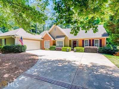 8335 Riverbirch Dr Roswell, GA 30076