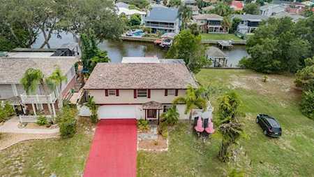 114 Sunrise Dr Palm Harbor, FL 34683