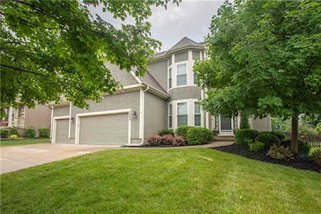 5808 Payne St Shawnee, KS 66226