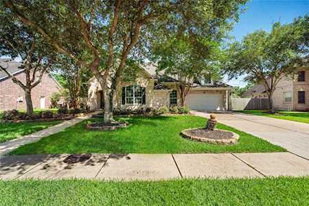 2903 Burr Oak Dr Friendswood, TX 77546