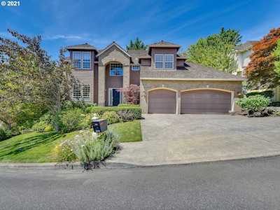 9516 NW Engleman St Portland, OR 97229
