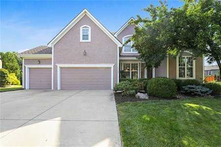 12705 Mackey St Overland Park, KS 66213