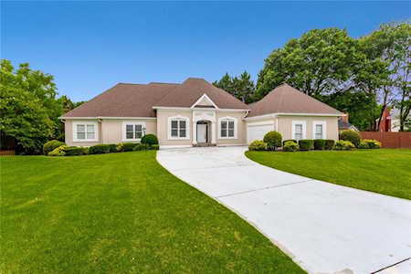 1225 Jennifer Oaks Circle Circle Alpharetta, GA 30004