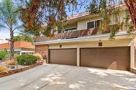 10911 Peach Grove St #2 North Hollywood, CA 91601